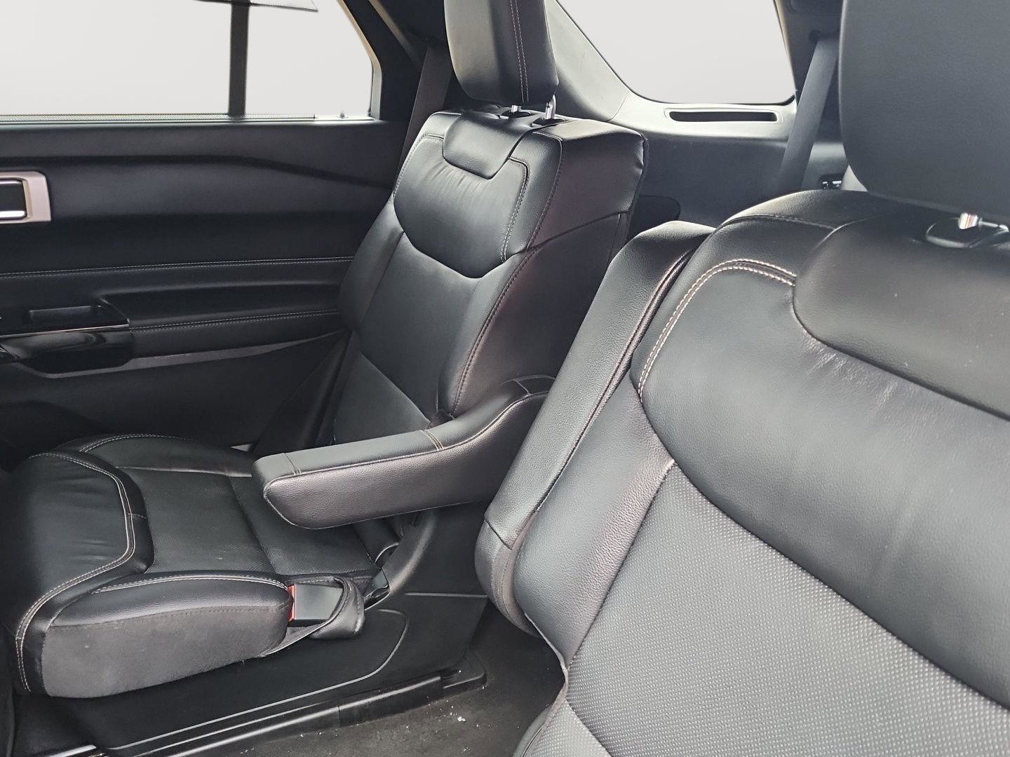 Used 2022 Ford Explorer ST w/ Equipment Group 401A image 23