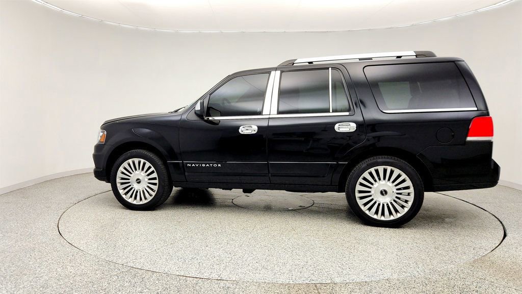 Used 2016 Lincoln Navigator Select AWD/4WD image 8