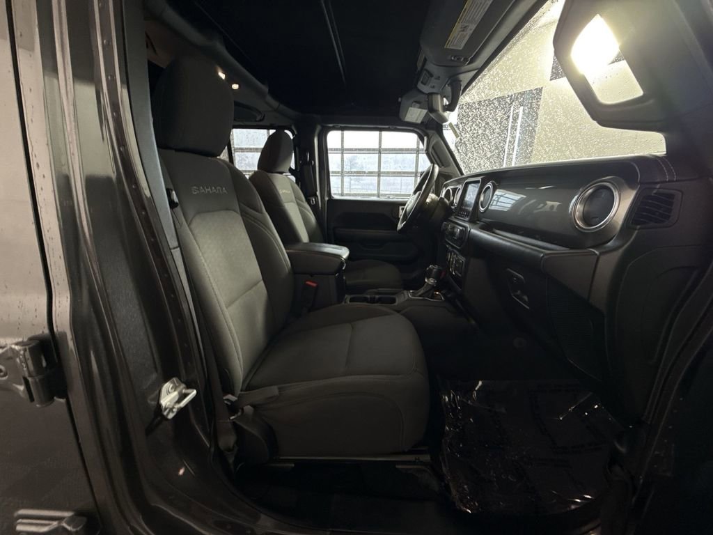 Used 2020 Jeep Wrangler Unlimited Sahara AWD/4WD image 25