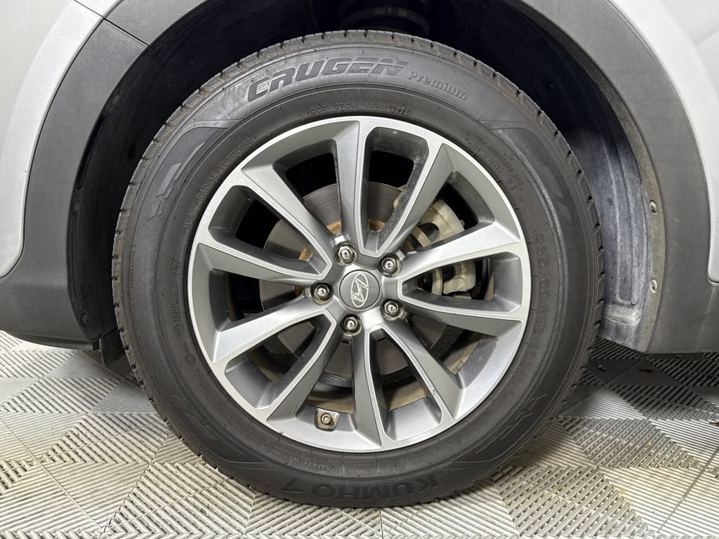 Used 2018 Hyundai Santa Fe SE FWD image 19