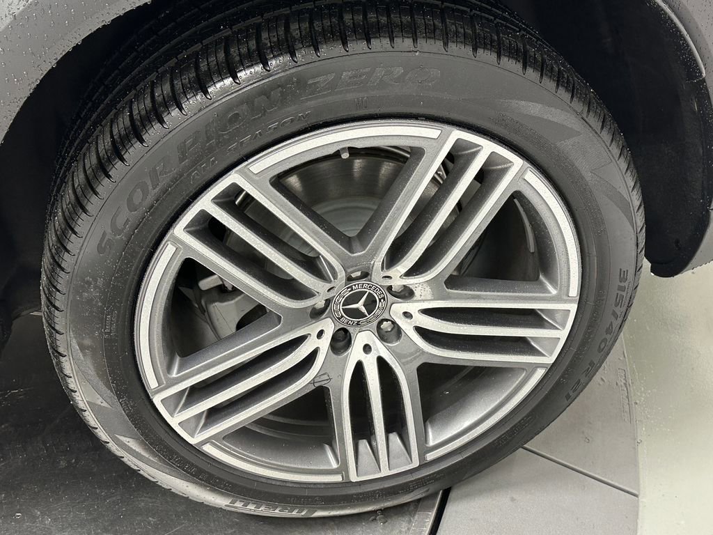 Certified 2024 Mercedes-Benz GLS 450 4MATIC image 24