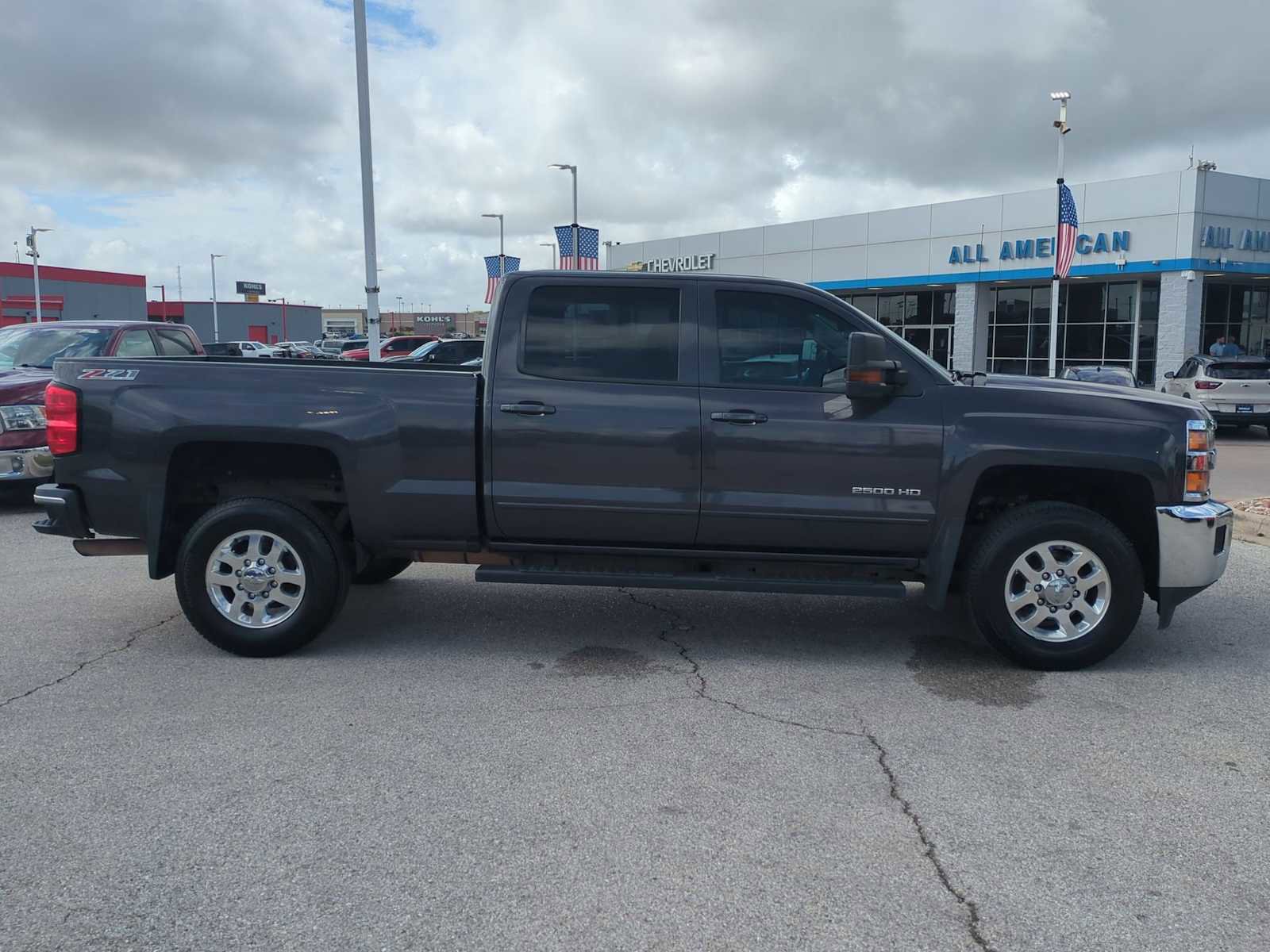 Used 2015 Chevrolet Silverado 2500 LT w/ LT Convenience Package image 9