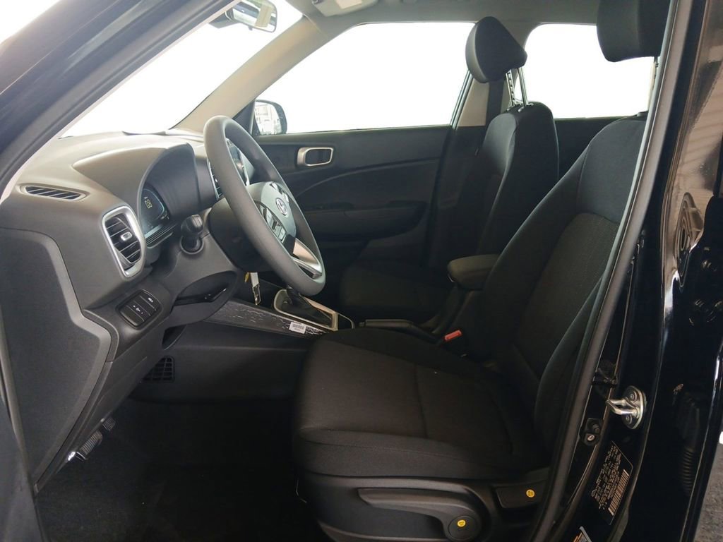New 2026 Hyundai Venue SE FWD image 9