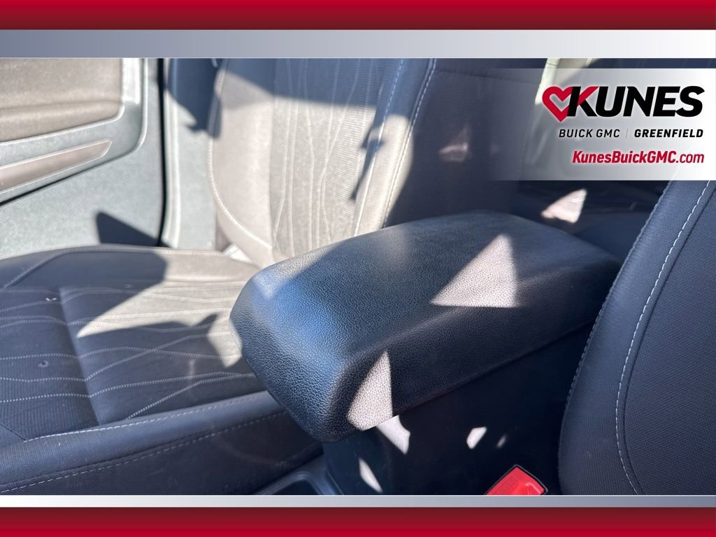 Used 2020 Ford EcoSport SE w/ SE Convenience Package image 32