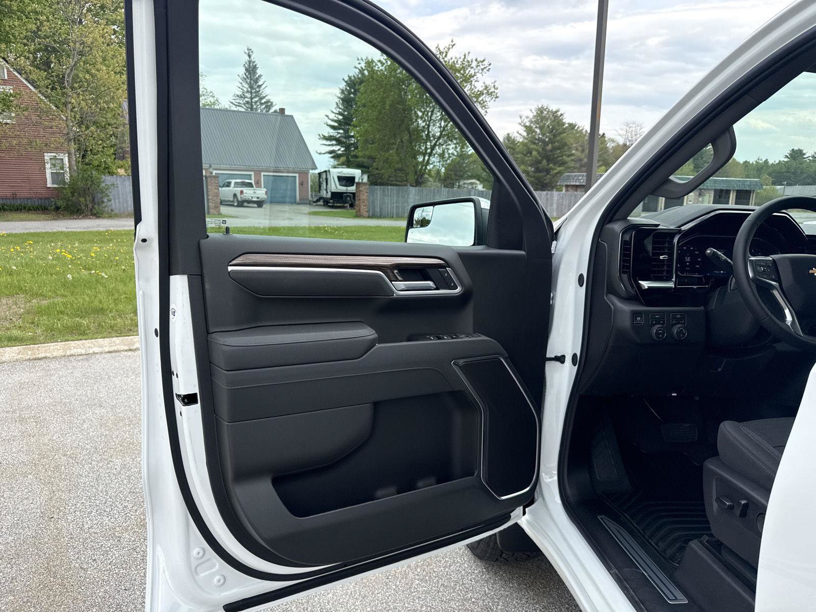 New 2026 Chevrolet Silverado 1500 LT AWD/4WD image 11