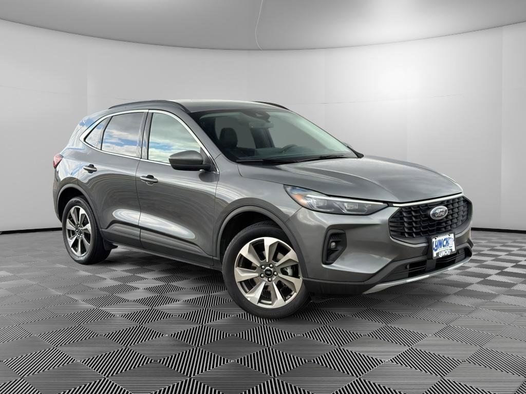 Used 2025 Ford Escape Platinum AWD/4WD image 4