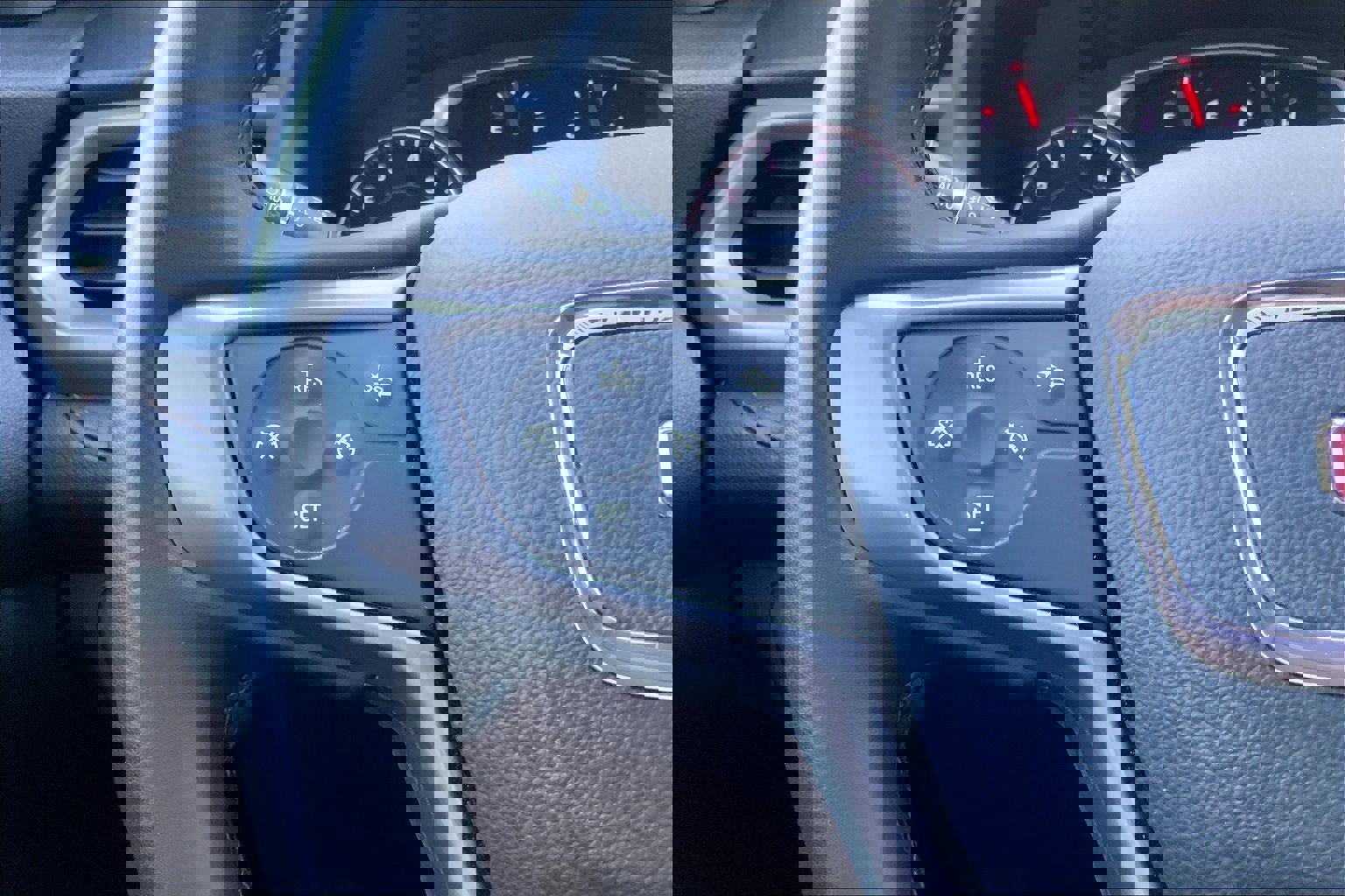 Used 2023 GMC Acadia AT4 image 18