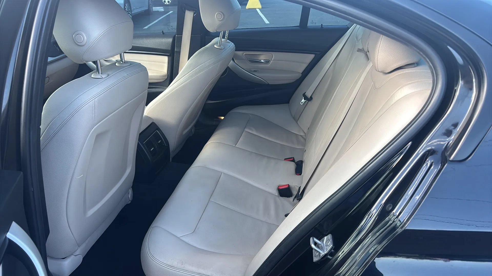 Used 2017 BMW 320i xDrive Sedan AWD/4WD image 7