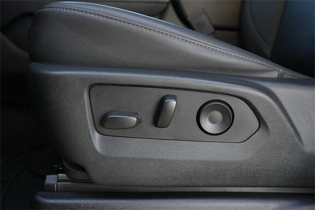 Used 2023 Chevrolet Tahoe Z71 w/ Luxury Package image 21