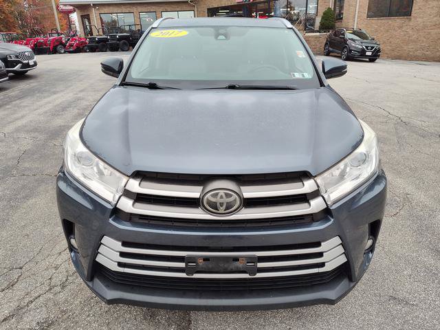 Used 2017 Toyota Highlander XLE AWD/4WD image 2