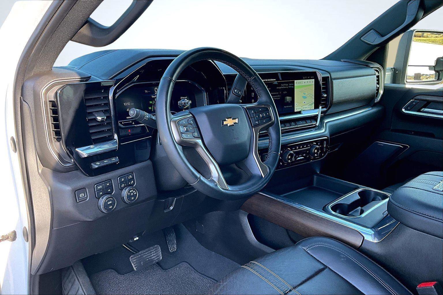 Used 2024 Chevrolet Silverado 2500 High Country w/ Technology Package image 15