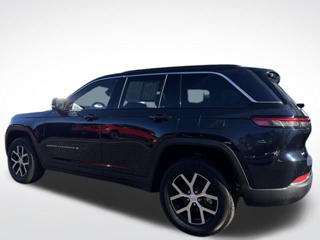 Certified 2022 Jeep Grand Cherokee L Laredo image 7