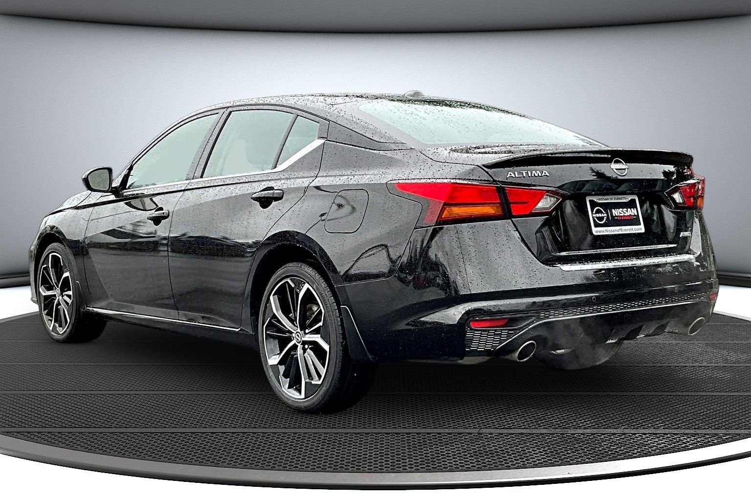 Used 2023 Nissan Altima 2.5 SR w/ SR Premium Package AWD/4WD image 4