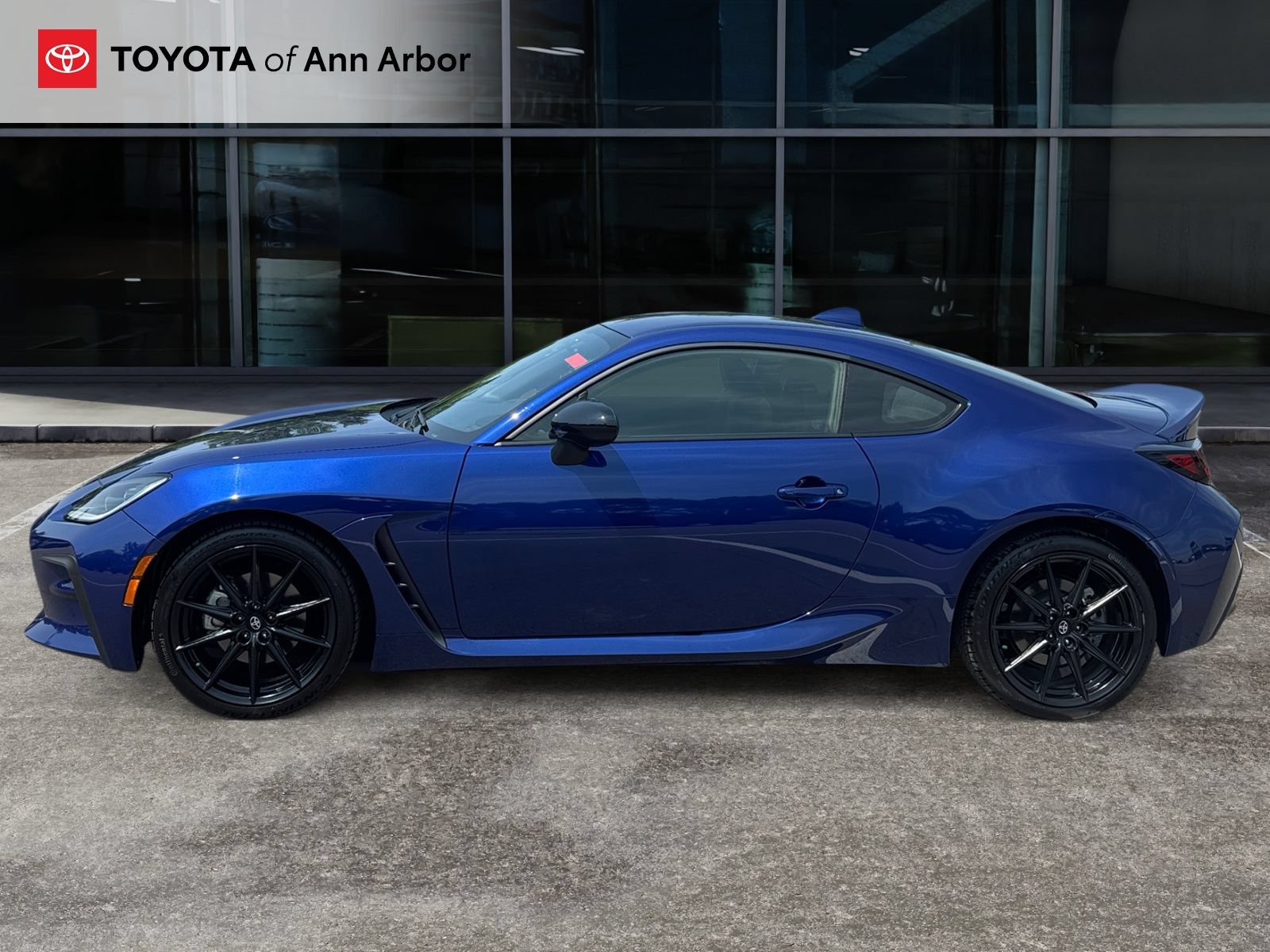 Used 2025 Toyota GR86 Premium w/ ALL Weather Mat Package (TMS) RWD image 9