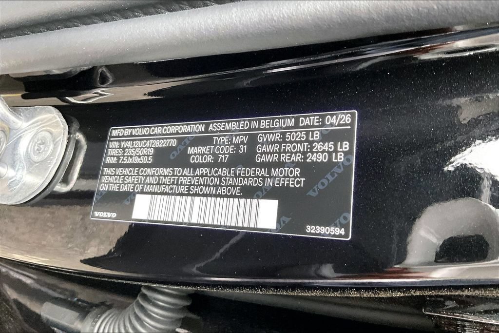 New 2026 Volvo XC40 B5 Plus w/ Protection Package Premier AWD/4WD image 14