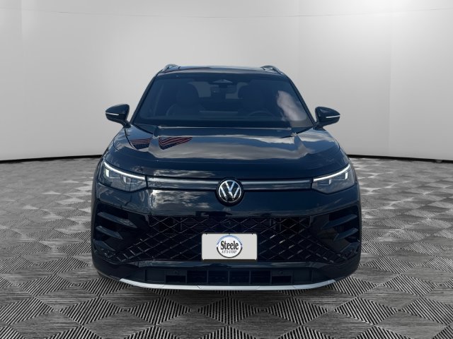 New 2026 Volkswagen Tiguan SEL R-Line AWD/4WD image 8