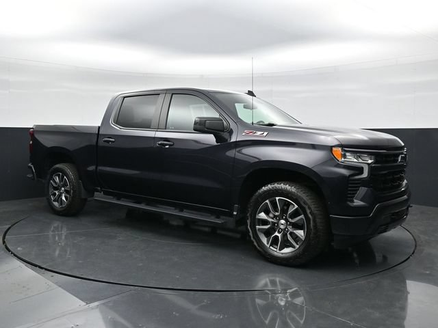 Used 2023 Chevrolet Silverado 1500 RST w/ Z71 Off-Road Package AWD/4WD image 3