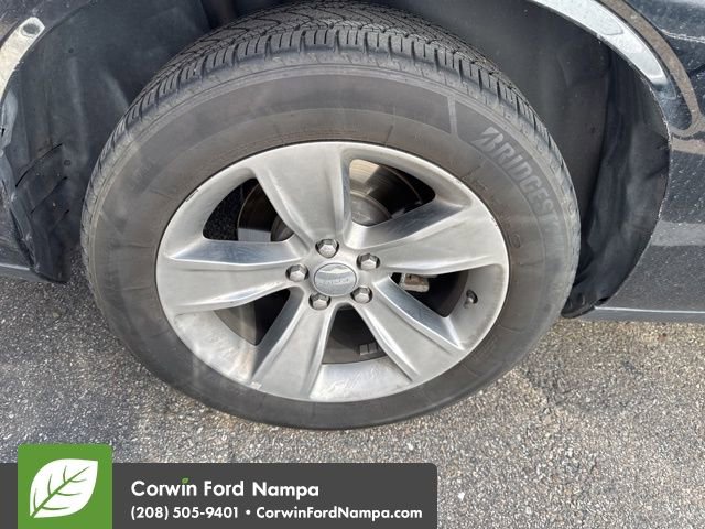 Used 2019 Dodge Challenger SXT image 12