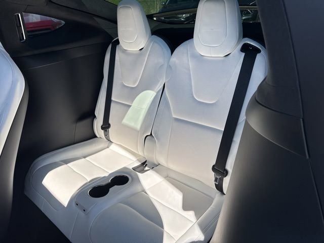Used 2022 Tesla Model X Plaid image 18