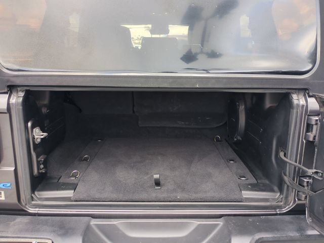 Used 2021 Jeep Wrangler Unlimited Sahara w/ Safety Group AWD/4WD image 14