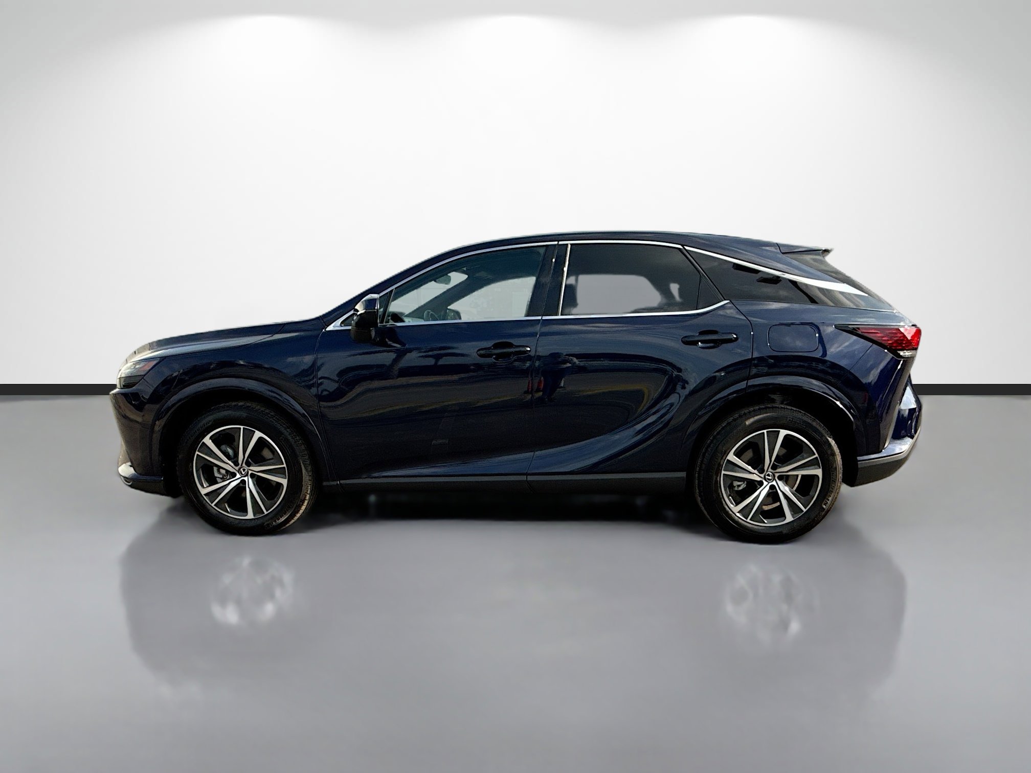 Used 2025 Lexus RX 350 FWD image 2
