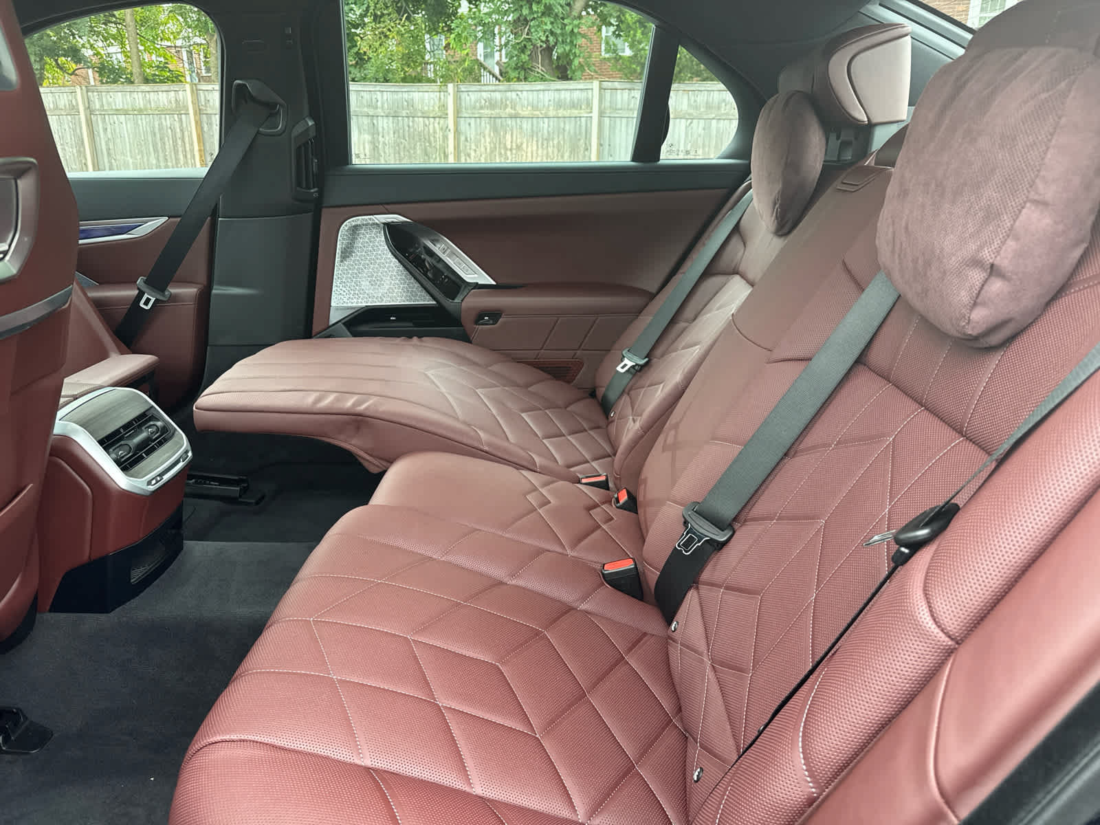 Used 2024 BMW 760i xDrive AWD/4WD image 31