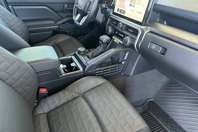 Used 2025 Toyota 4Runner TRD Off-Road Premium AWD/4WD image 20