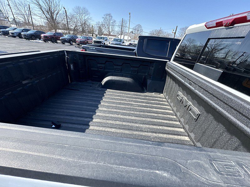 New 2026 GMC Sierra 1500 AT4 w/ Technology Package image 3