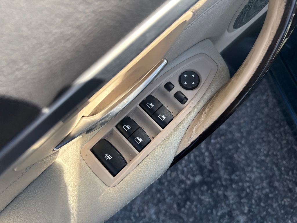 Used 2015 BMW 428i xDrive Convertible image 12