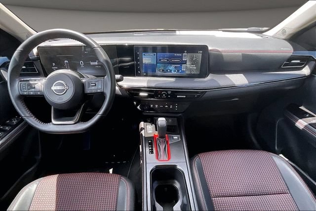 Certified 2025 Nissan Kicks SR FWD image 14