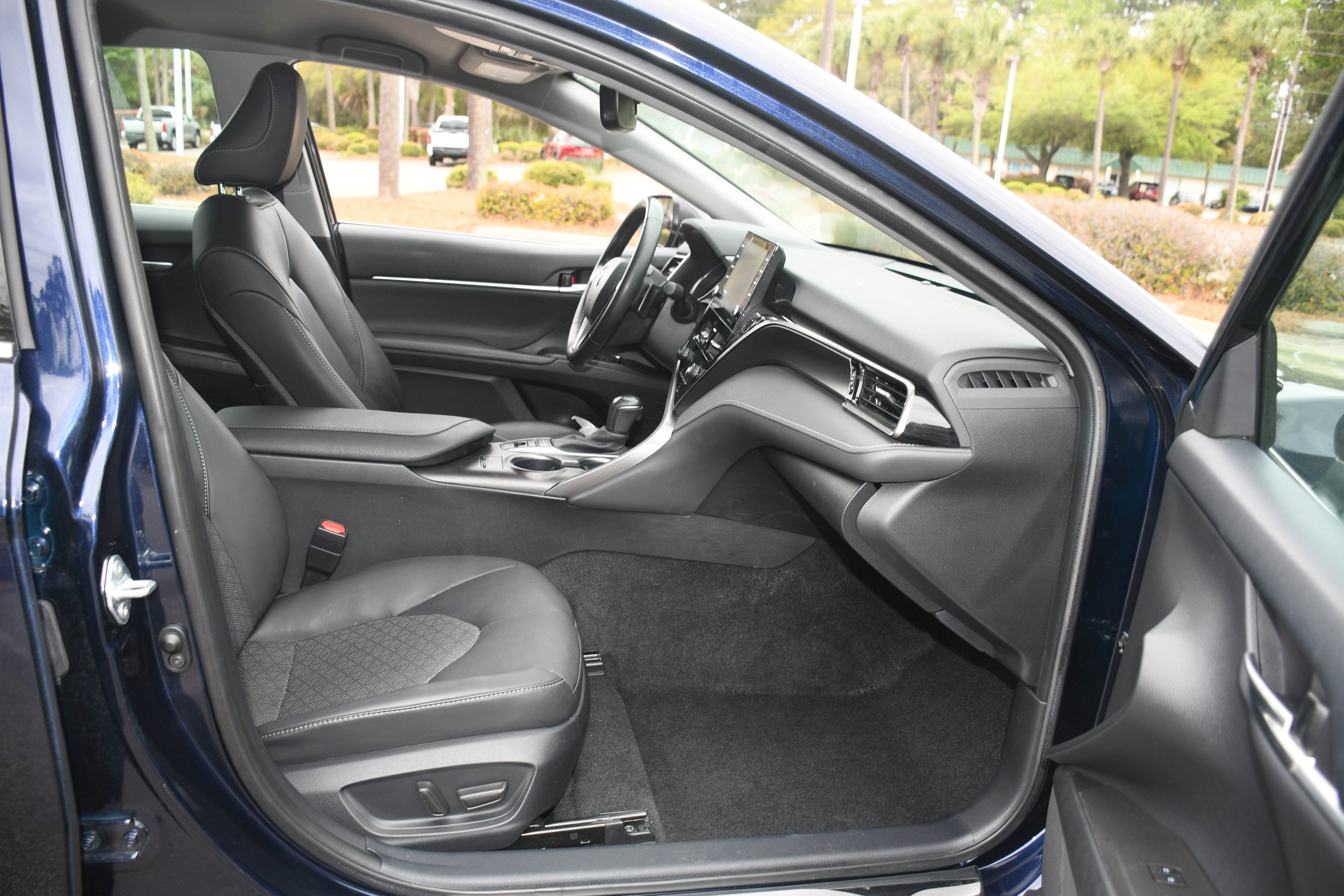 Certified 2022 Toyota Camry XSE FWD image 20