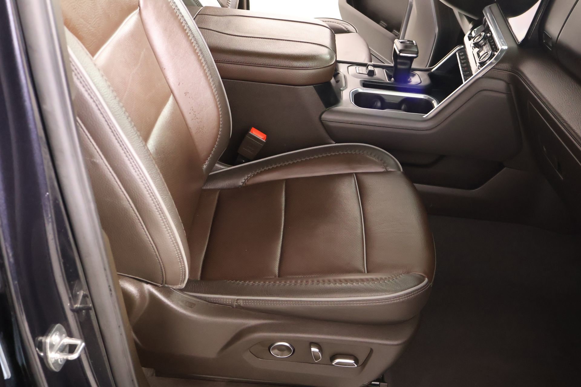 Used 2024 GMC Sierra 1500 Denali w/ Denali Reserve Package image 13