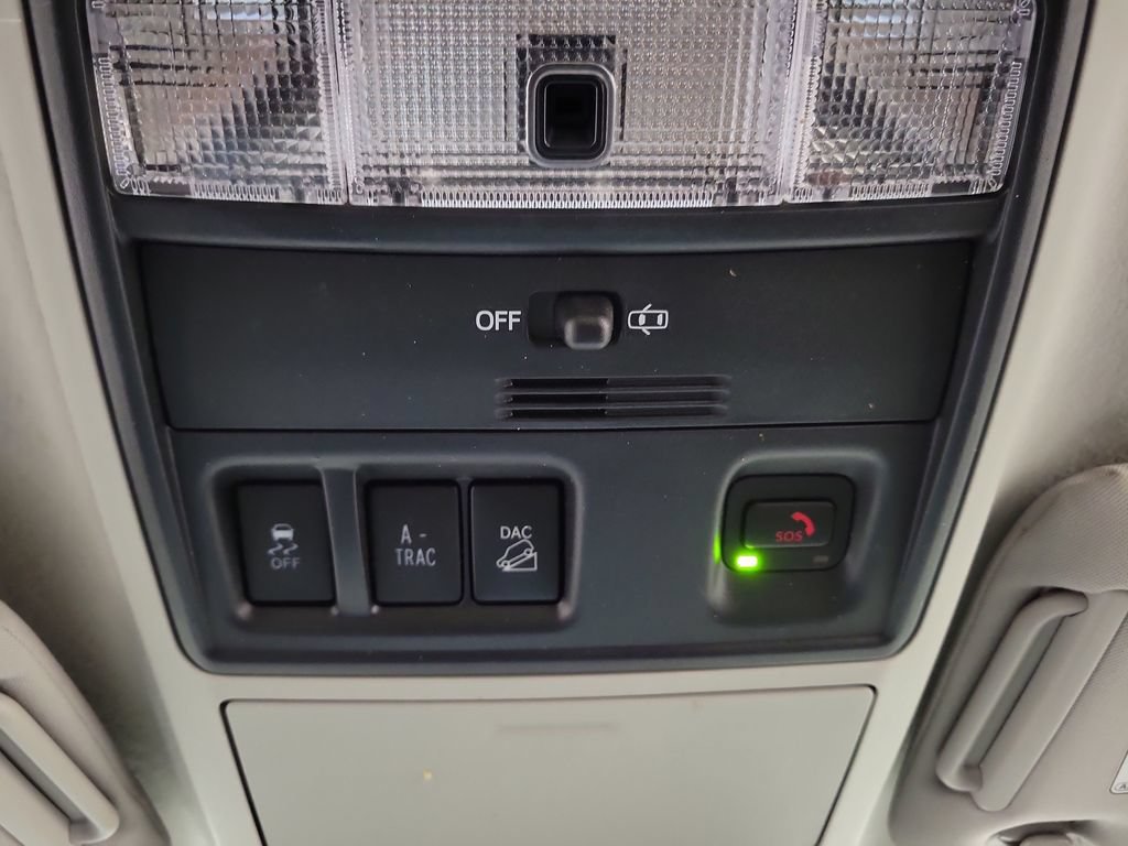 Used 2020 Toyota 4Runner SR5 AWD/4WD image 21