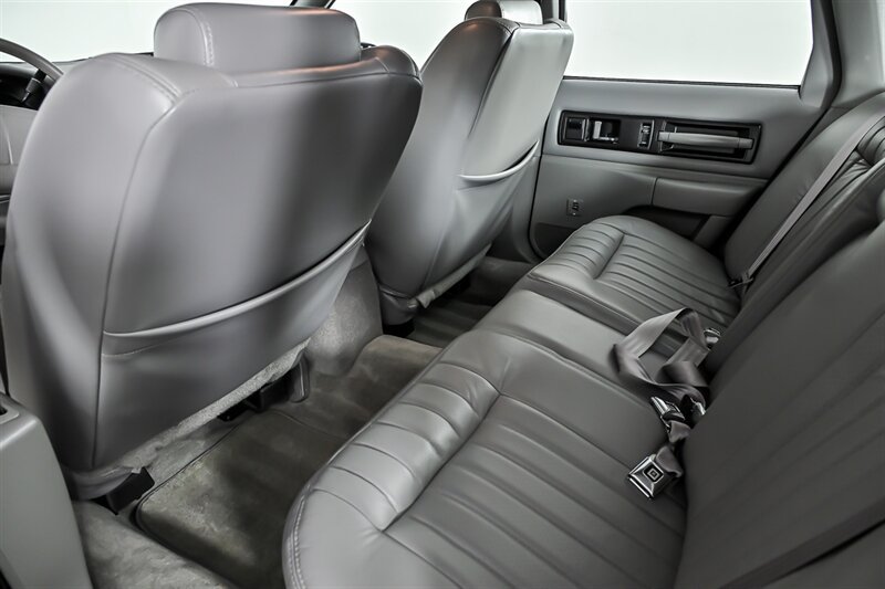 Used 1994 Chevrolet Impala SS RWD image 21