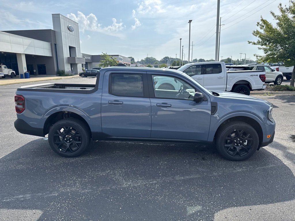 New 2025 Ford Maverick Lariat w/ Black Appearance Package image 3