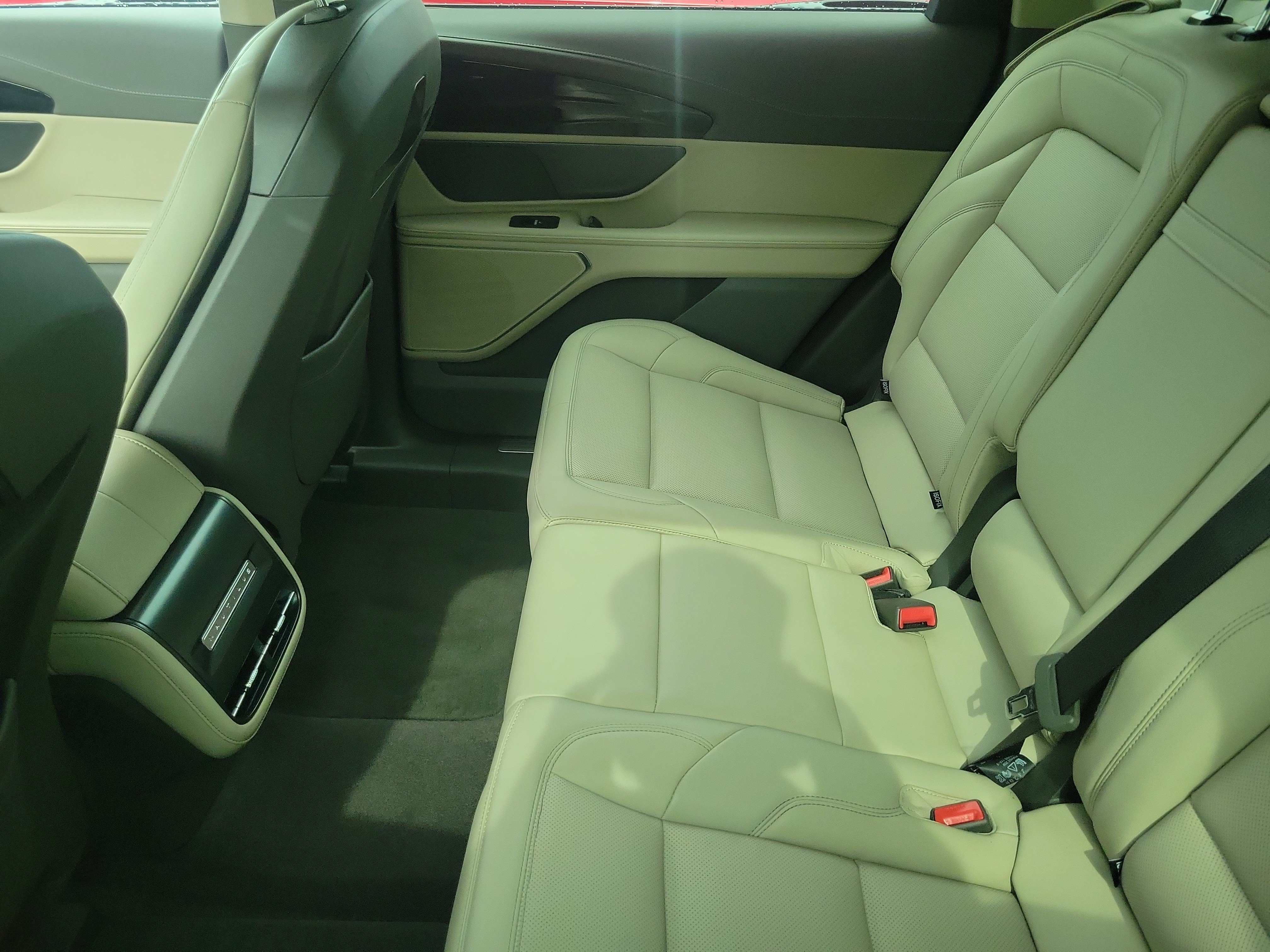 Certified 2025 Lincoln Nautilus Premier AWD/4WD image 6