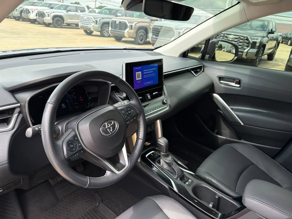 Used 2023 Toyota Corolla Cross XLE w/ Black Badges Package (TMS) AWD/4WD image 10