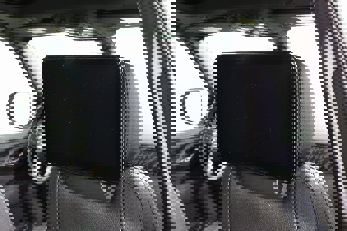 Used 2021 GMC Yukon Denali w/ Denali Ultimate Package image 46