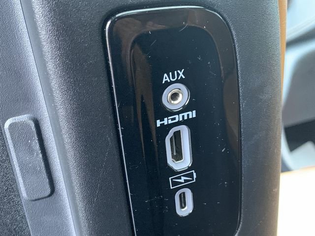 Used 2023 Chrysler Pacifica Pinnacle FWD image 33
