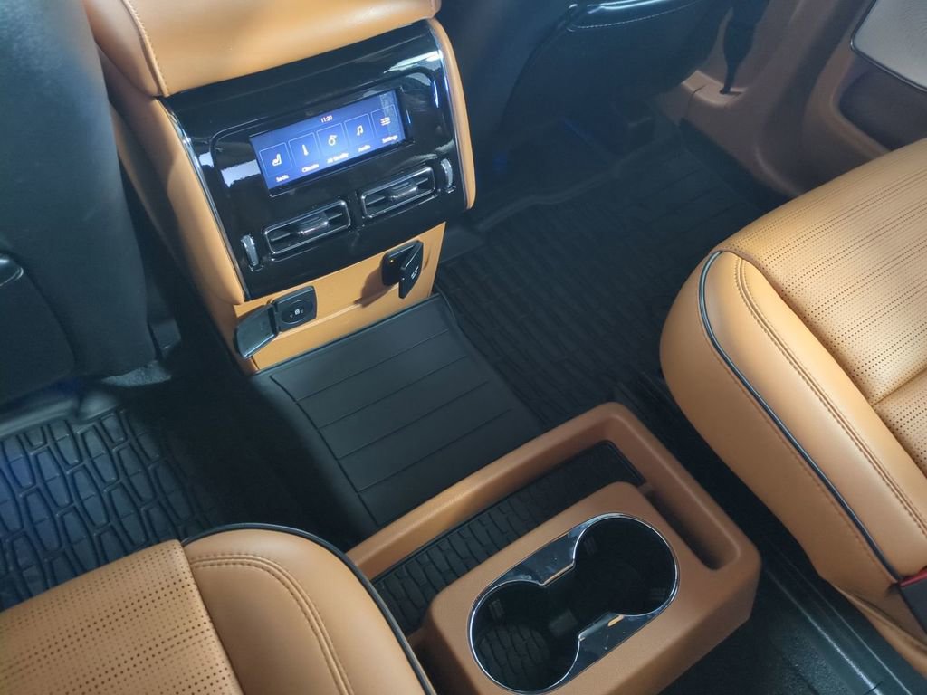 Used 2023 Lincoln Aviator Black Label Grand Touring image 18