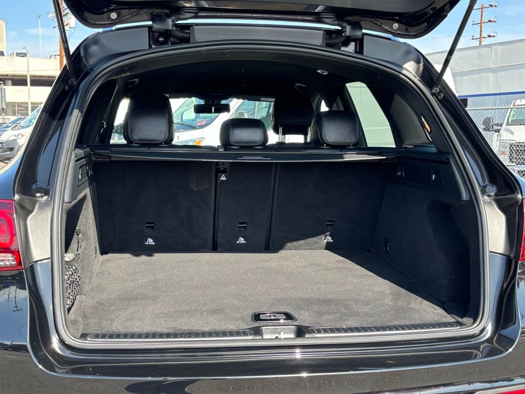 Used 2021 Mercedes-Benz GLC 300 image 24