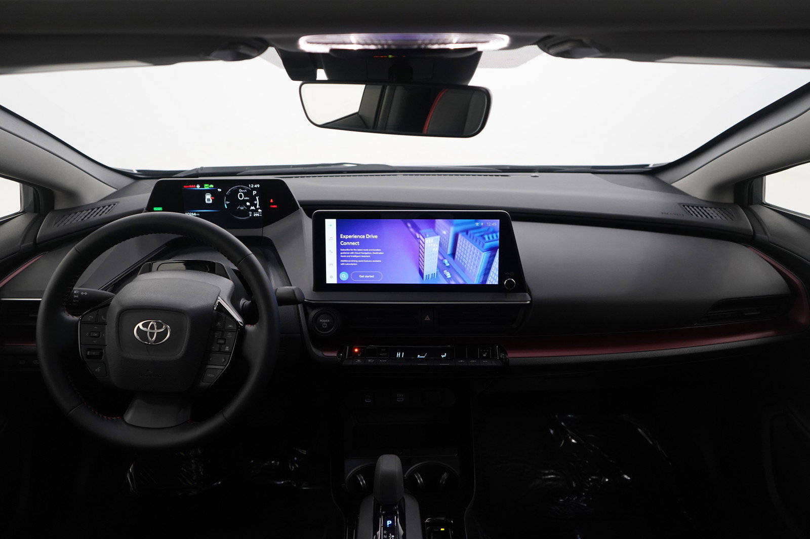 Used 2025 Toyota Prius Plug-In Hybrid image 15