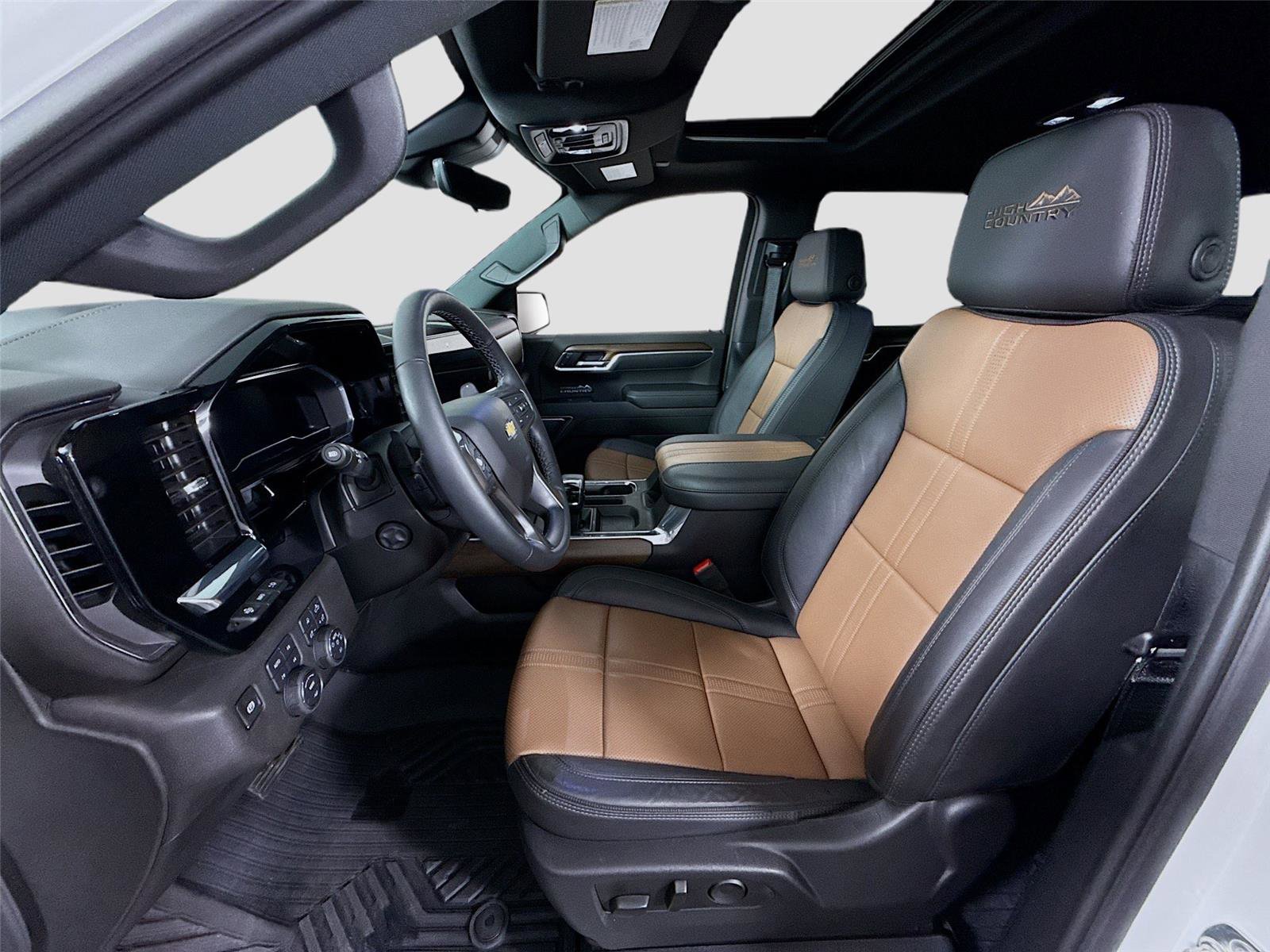 Used 2025 Chevrolet Silverado 1500 High Country w/ Technology Package image 16