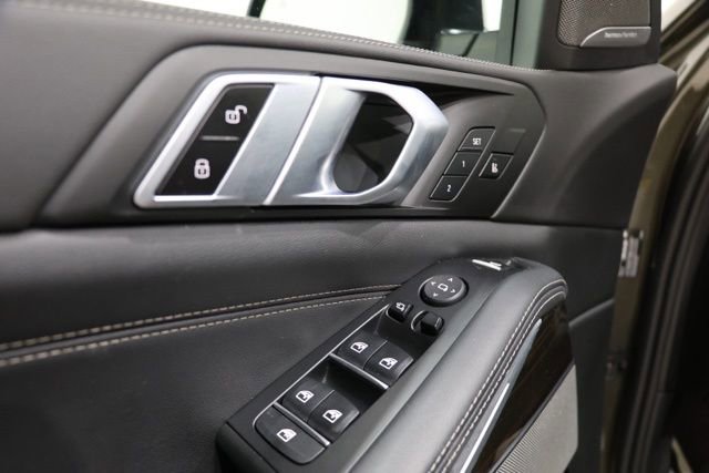 Used 2024 BMW X5 xDrive40i w/ M Sport Package AWD/4WD image 22