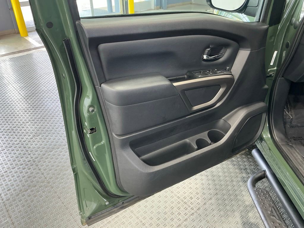 Used 2024 Nissan Titan SV w/ SV Bronze Edition Package image 29