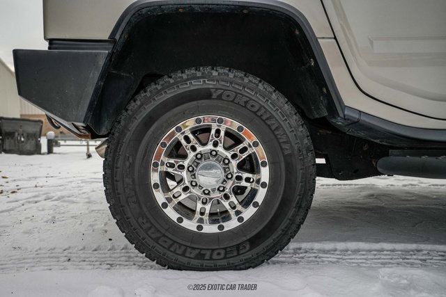 Used 2003 HUMMER H2 w/ Preferred Equipment Group image 10