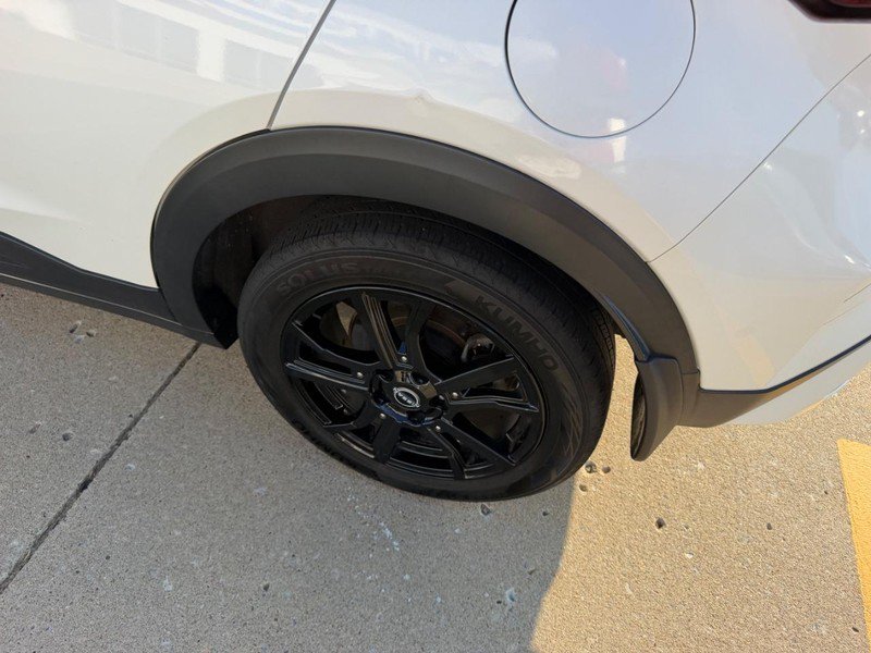 Used 2023 Nissan Kicks SV FWD image 5