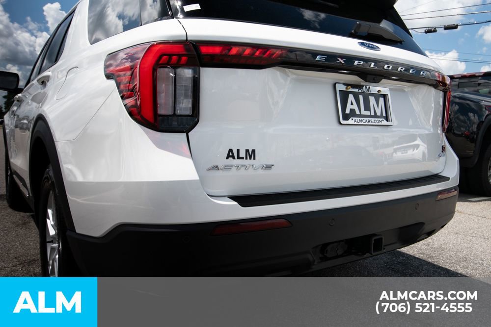 Used 2025 Ford Explorer Active image 7