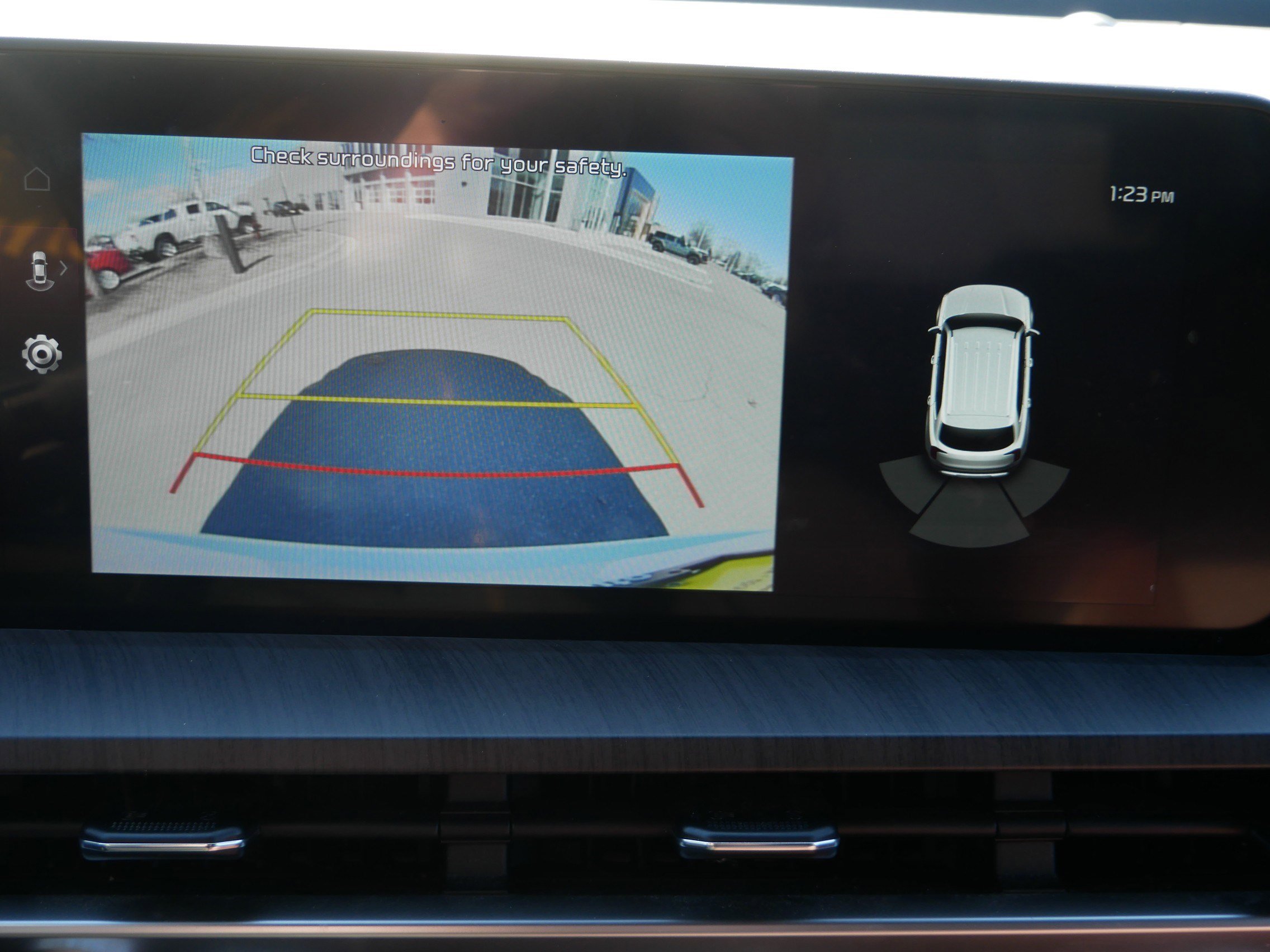 Used 2023 Kia Telluride EX w/ EX Captain's Chair Package image 32