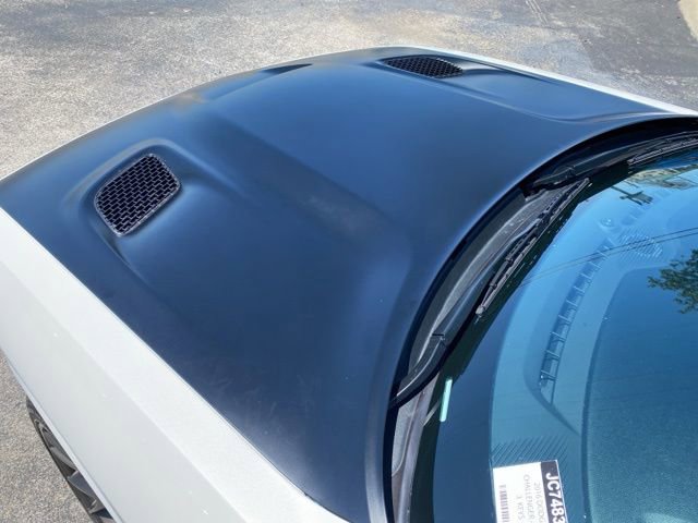 Used 2016 Dodge Challenger SRT Hellcat RWD image 12